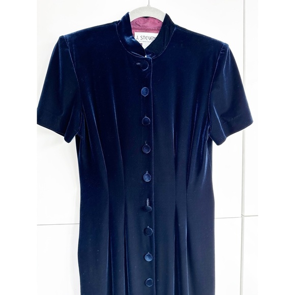 J. Stevens Navy Blue Velvet Gown Size 6 Short Sleeve Buttons Mandarin Collar - Picture 1 of 4